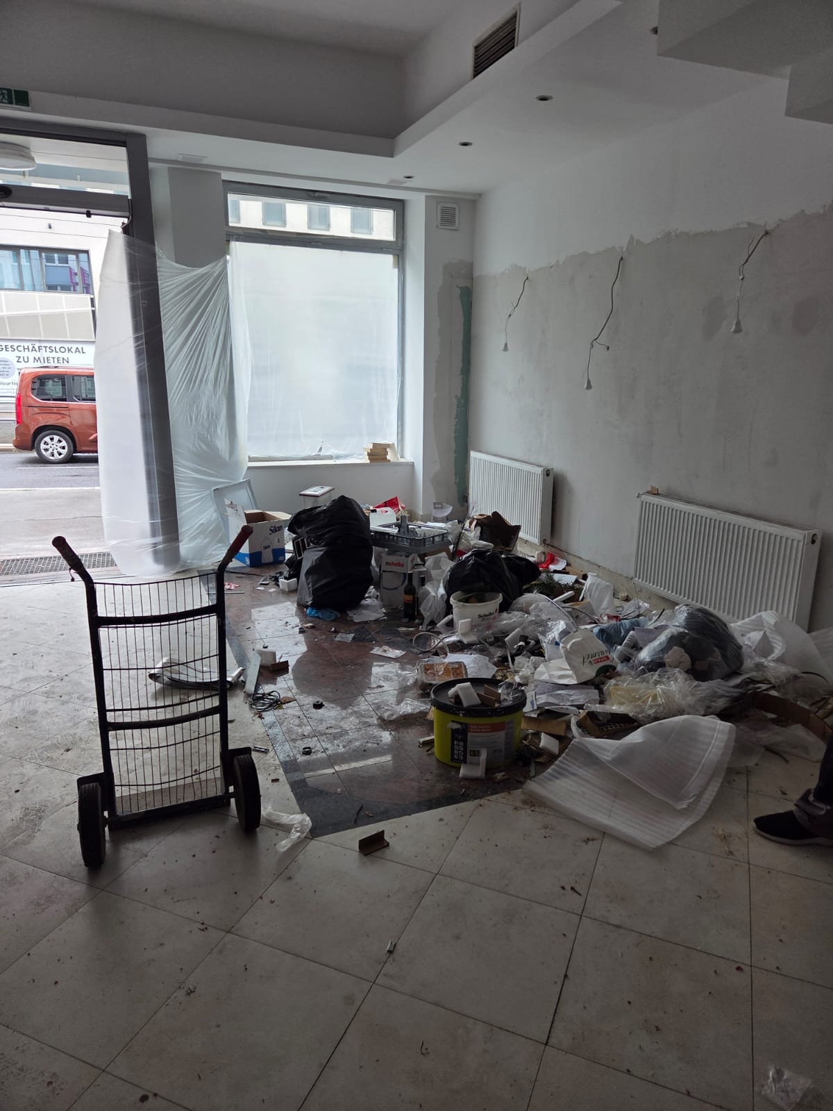 Räumung und Entrümpelung in Wien – Express Räumung Projekt 14